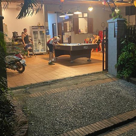 Aurora Backpackers Hostel لوانغ برابانغ المظهر الخارجي الصورة