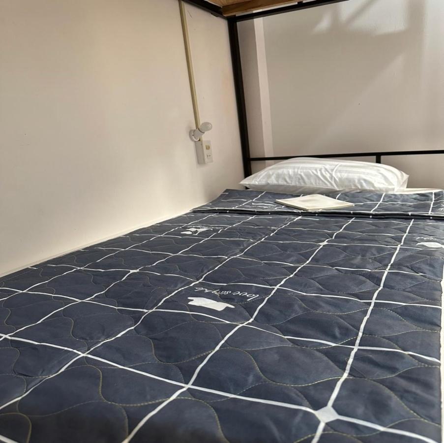 Aurora Backpackers Hostel لوانغ برابانغ المظهر الخارجي الصورة