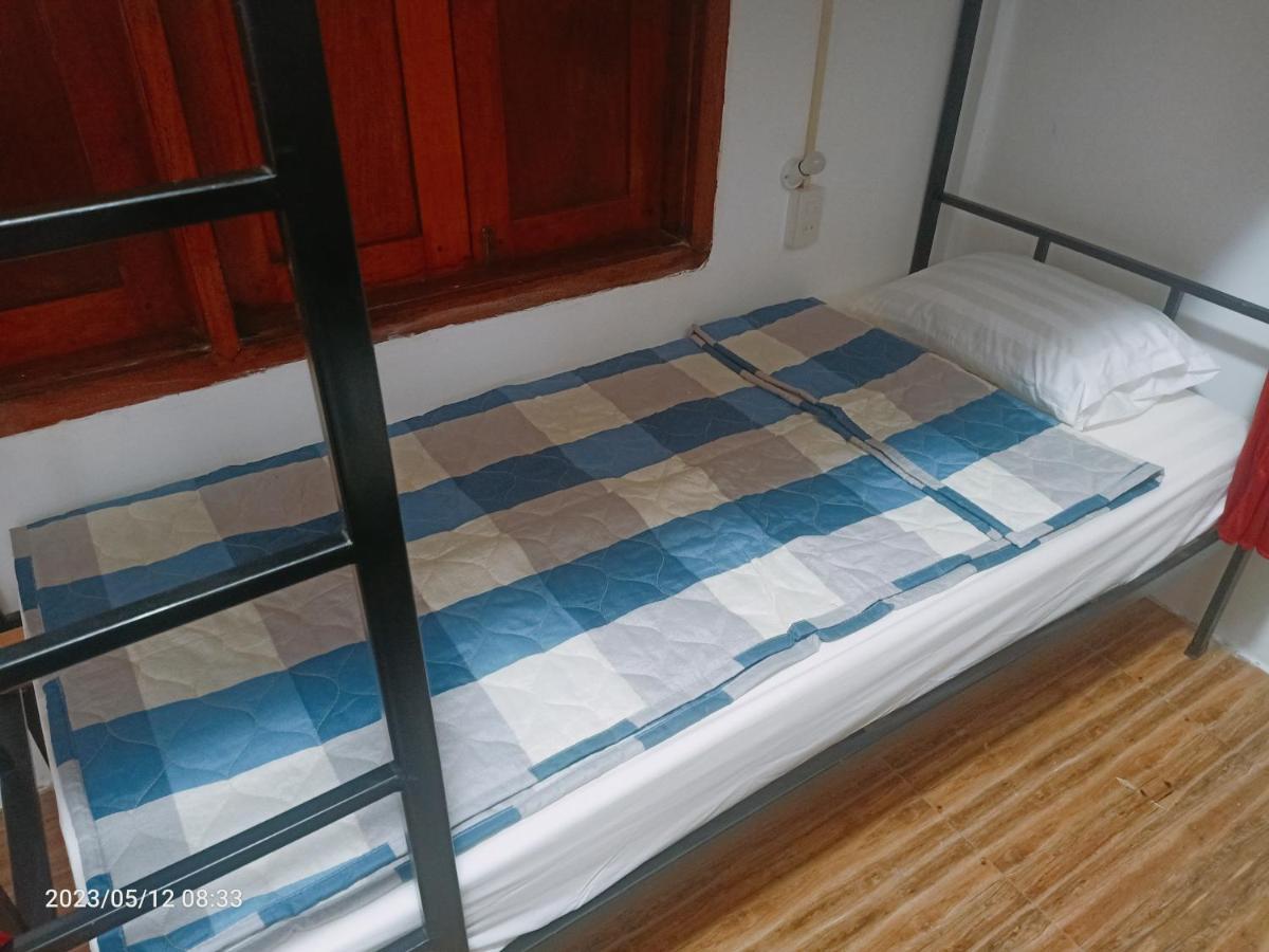 Aurora Backpackers Hostel لوانغ برابانغ المظهر الخارجي الصورة