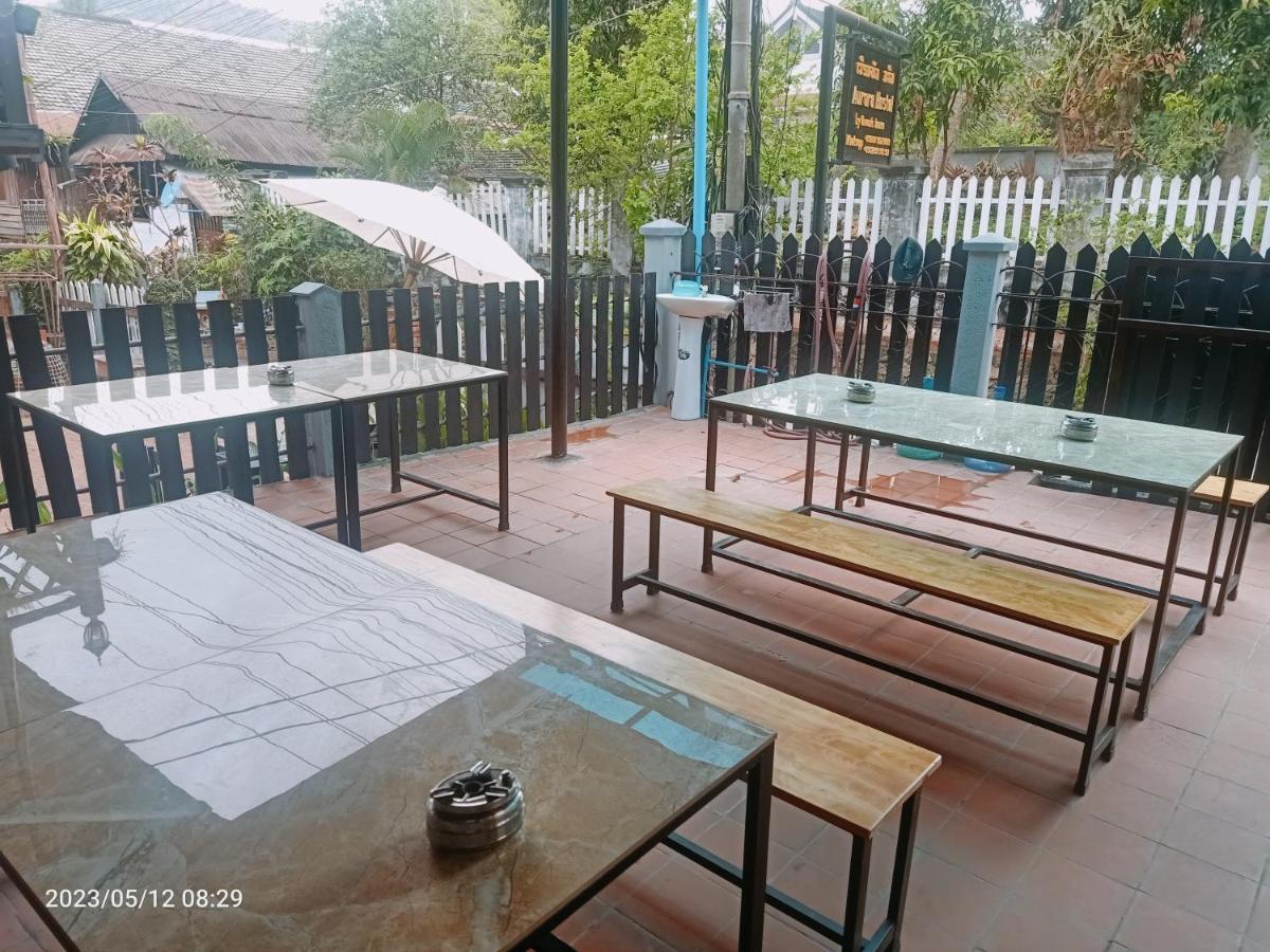 Aurora Backpackers Hostel لوانغ برابانغ المظهر الخارجي الصورة