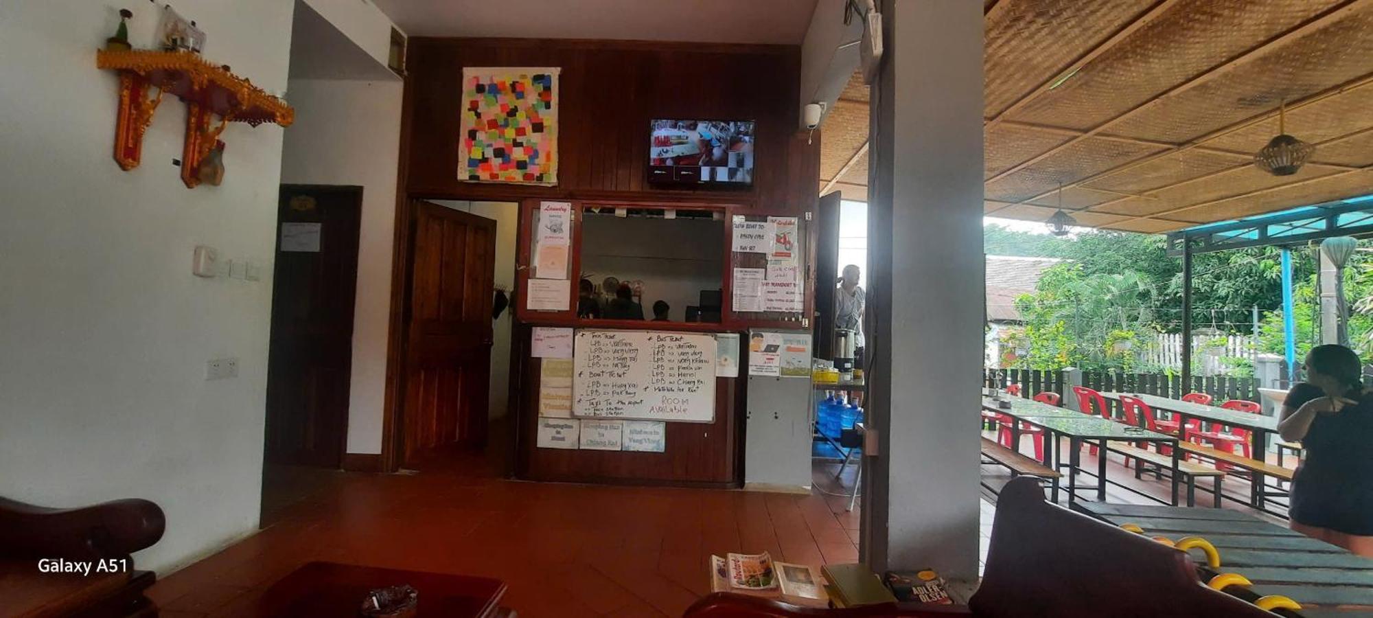 Aurora Backpackers Hostel لوانغ برابانغ المظهر الخارجي الصورة