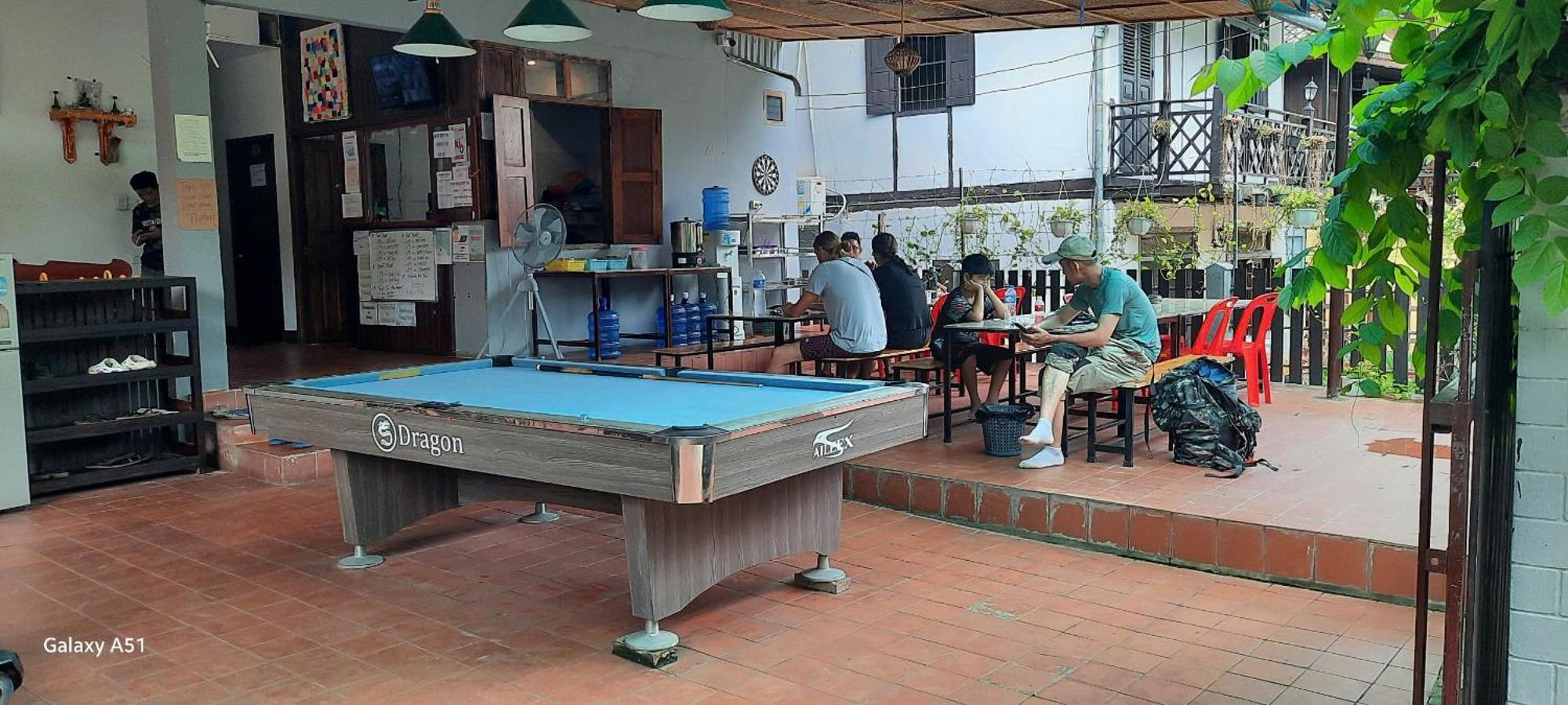 Aurora Backpackers Hostel لوانغ برابانغ المظهر الخارجي الصورة